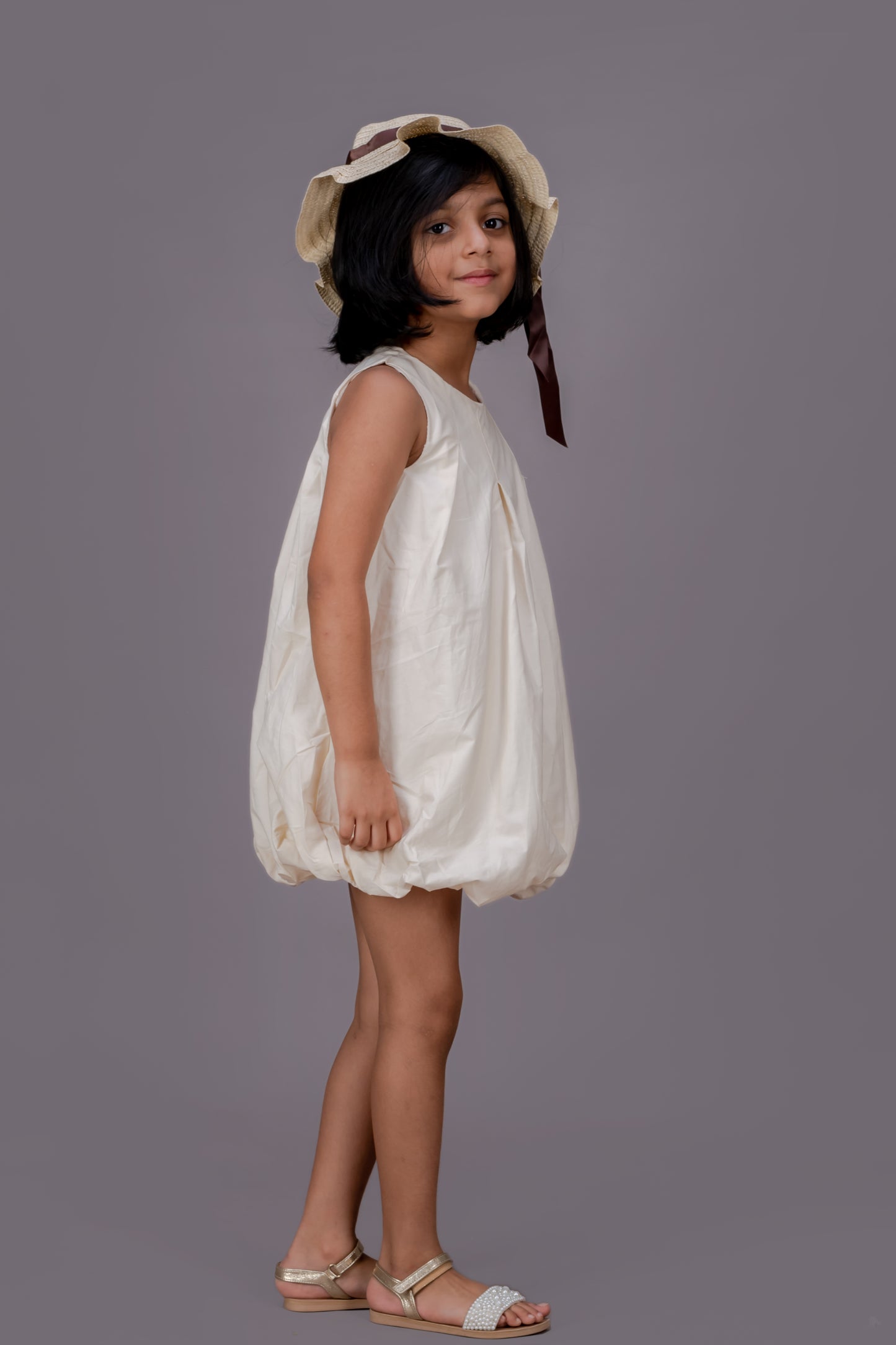 Balloon Beige Beach Dress with Hat