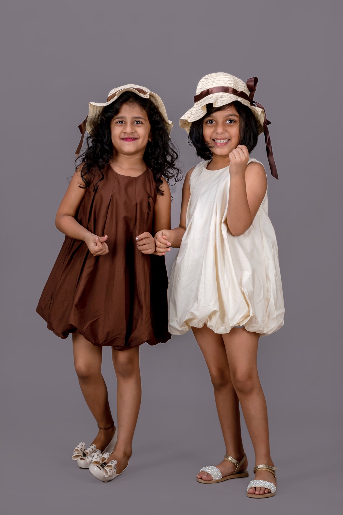 Balloon Beige Beach Dress with Hat